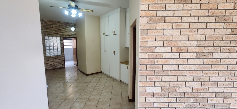 5 Bedroom Property for Sale in Dana Bay Western Cape